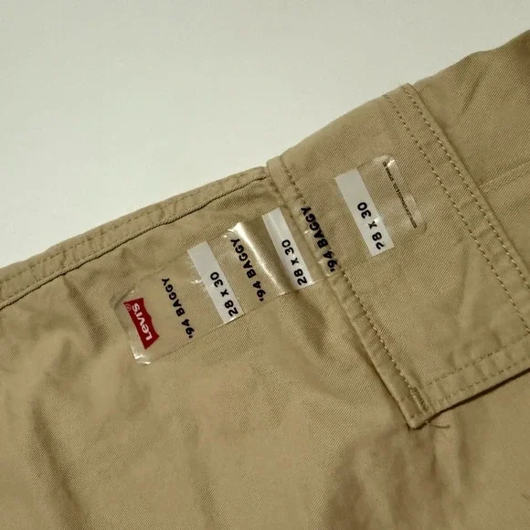 NWT Levi's Women's '94 Baggy Cargo Pants Beige Sz 28x30 Cotton A47070016 - Picture 4 of 12